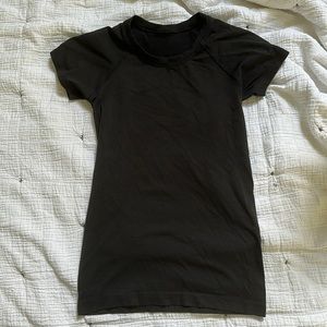 Swiftly Tech Short-Sleeve Shirt 2.0